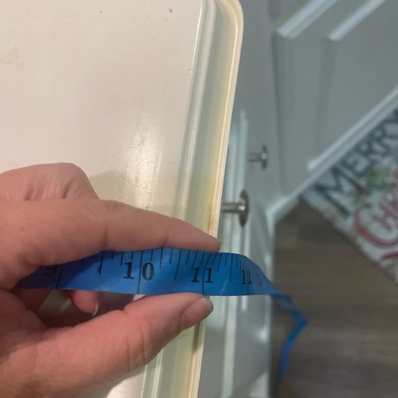 Two Vintage Santa Claus Merry Christmas 11x13” Plastic Serving Trays - Picture 6 of 8